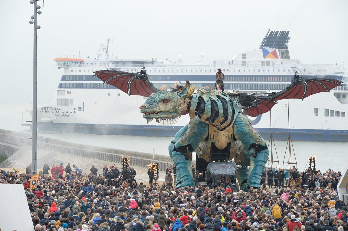 Giant Fire Breathing Dragon Calais