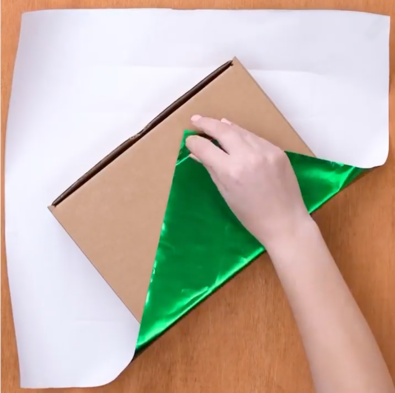 Diagonal Gift Wrap