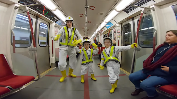 Mom-and-Kids-Recreate-Beastie-Boys-Inter