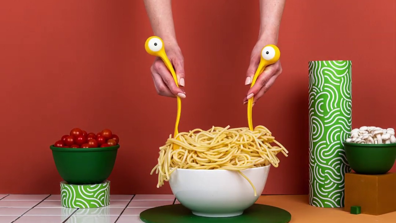 Flying-Spaghetti-Monster-Pasta-Spoons.jp