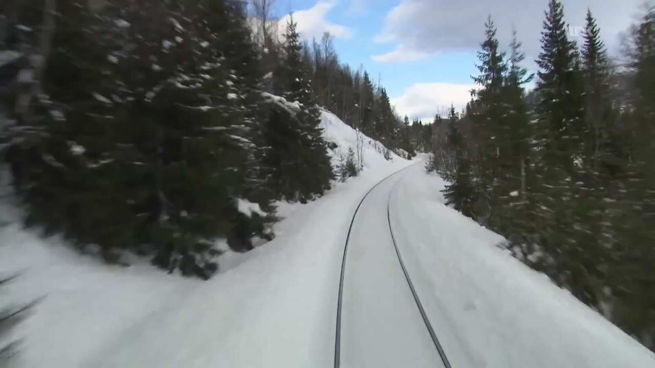 Ride-Through-Norway-on-Livestream-Train.