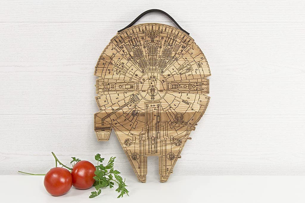 Engraved-Millennium-Falcon-Cutting-Board