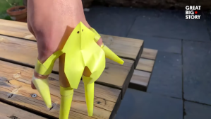 How to Make a Puppet Using Post-it Notes