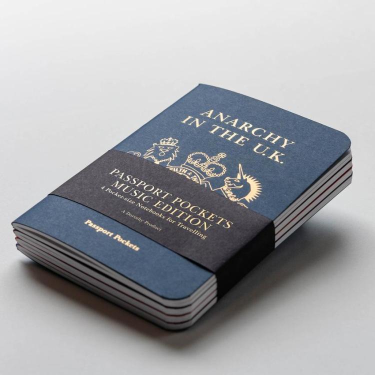 Dorothy Passport Pockets