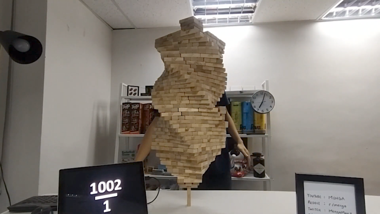 Putting 1002 pieces of Jenga on 1