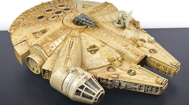 solo a star wars story millennium falcon toy