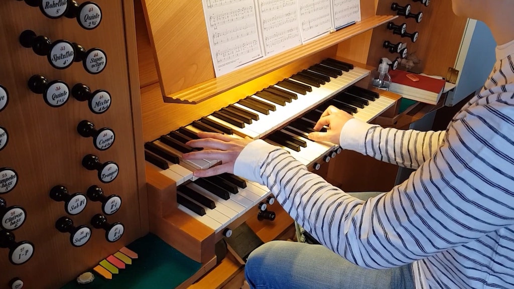 Mijnenveld Glimlach Broer Church Organ Covers of Popular Songs