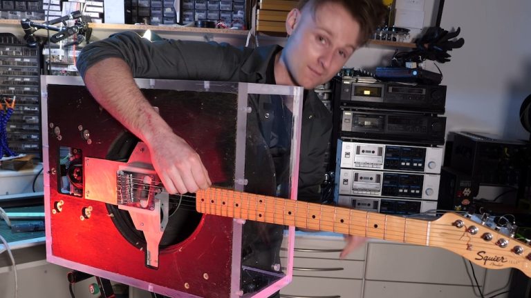 DIY Leslie Speaker SPINNING Guitar