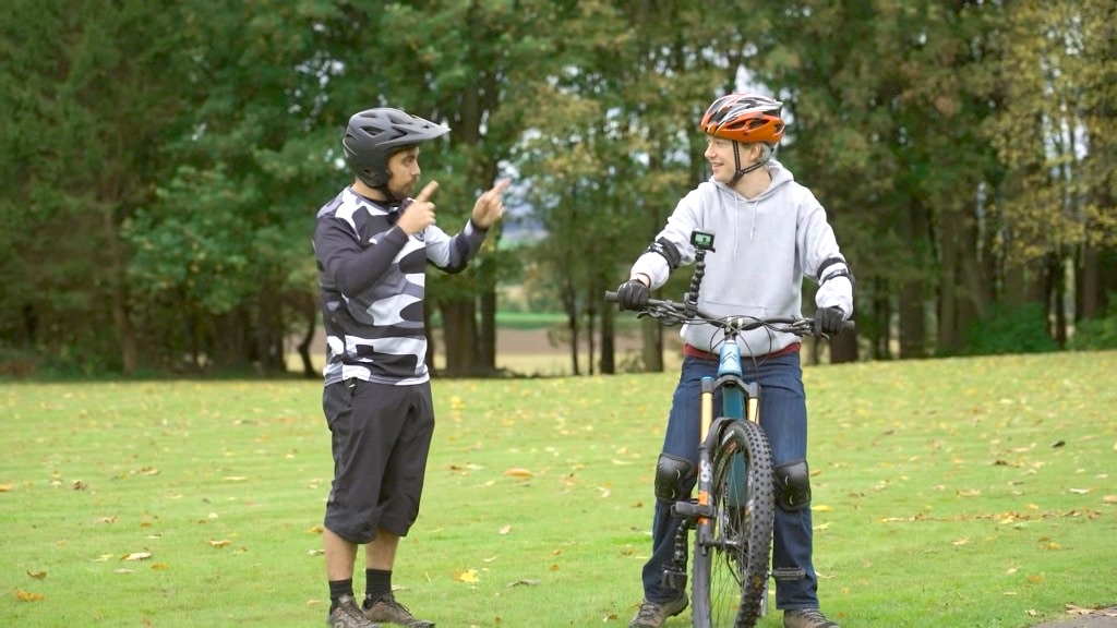 Mike Boyd Teaches Tom Scott How to Ride a Bike