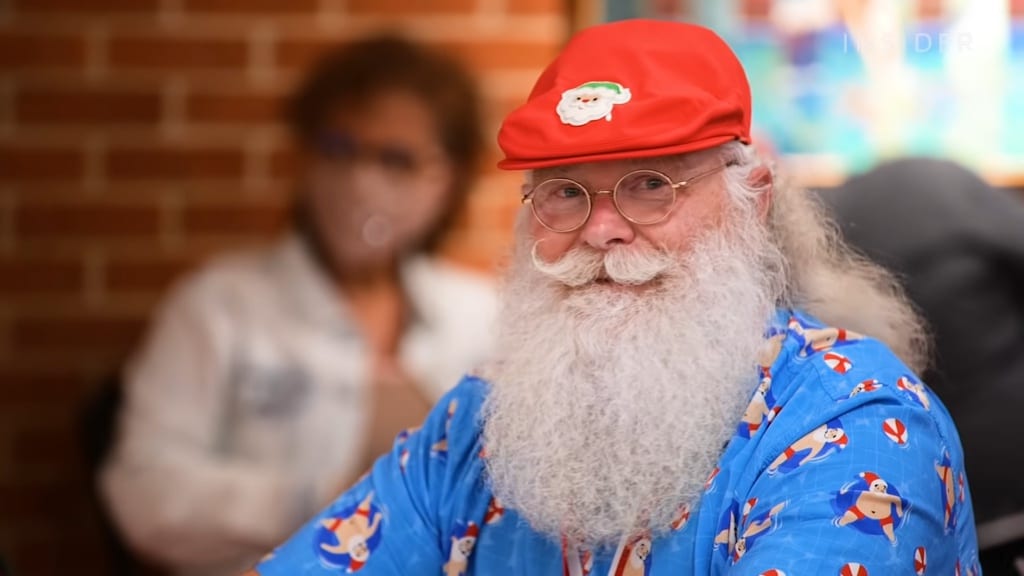 A School Where People Learn How to Be Santa Claus