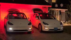 Dueling Teslas Synchronized Dance to Beat It