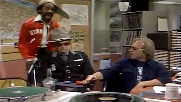 Dr. Johnny Fever Proves He’s Immune to Alcohol During a Drunk Reflex Test on ‘WKRP in Cincinnati’