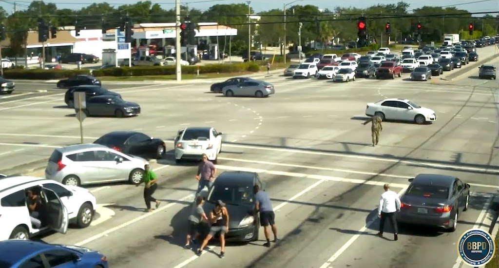 Good Samaritans Stop Car Unconscious Driver