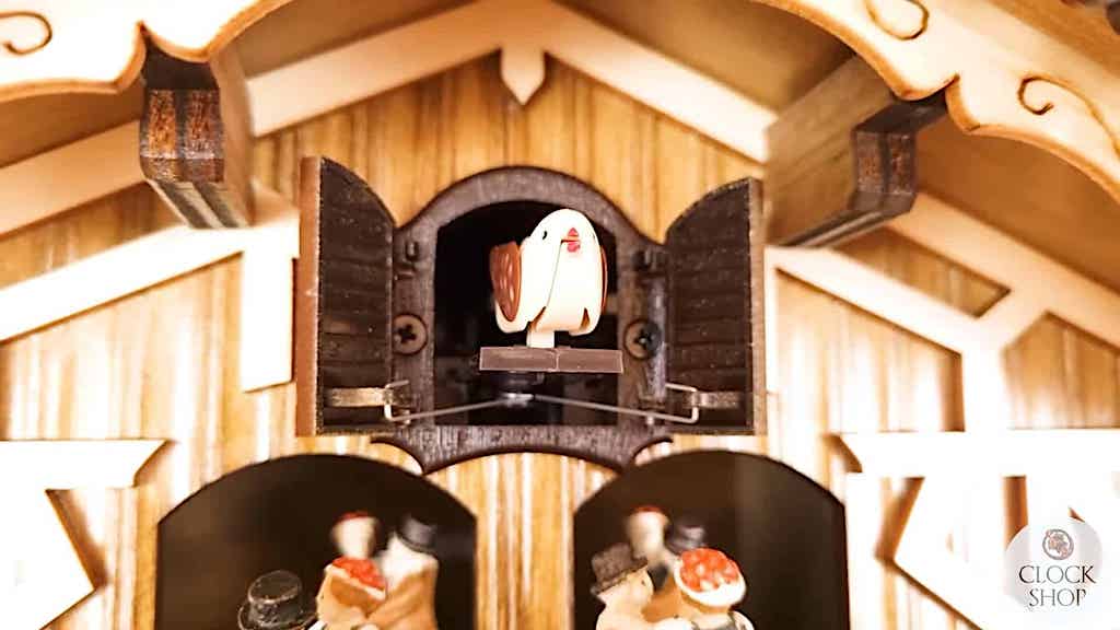 100 Cuckoo Clocks Successively Chime in 100 Seconds