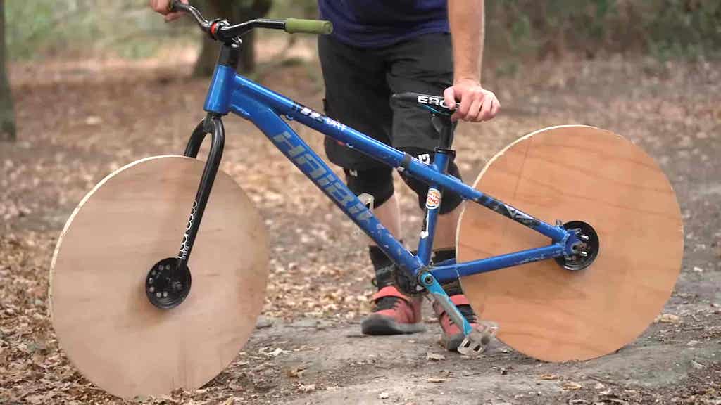Freerider Pro Puts Wooden Wheels on a Mountain Bike