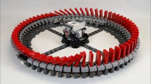 Infinite LEGO Domino Ring