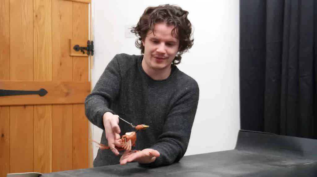 How Barnaby Dixon Makes His Puppets Move Naturally