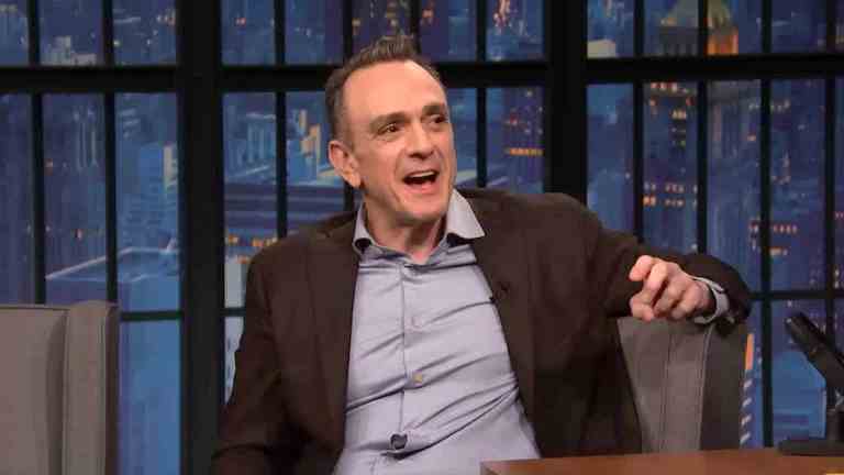 Hank Azaria Talks Simpsons as Moe