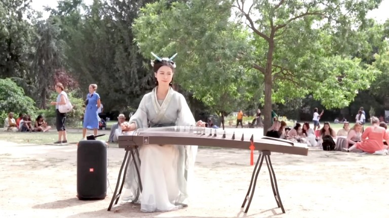 Live Guzheng Cover Michael Jackson