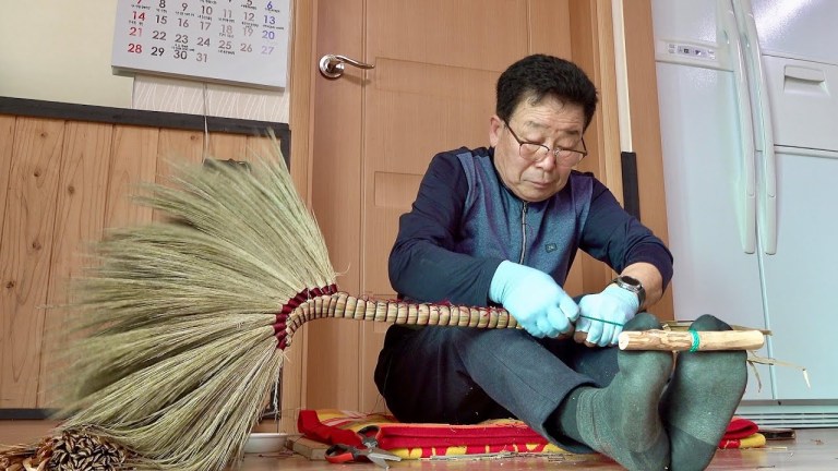 Building Reed Brooms