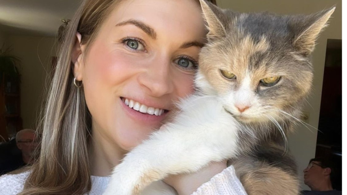 Woman Adopts Late Grandfathers Cat