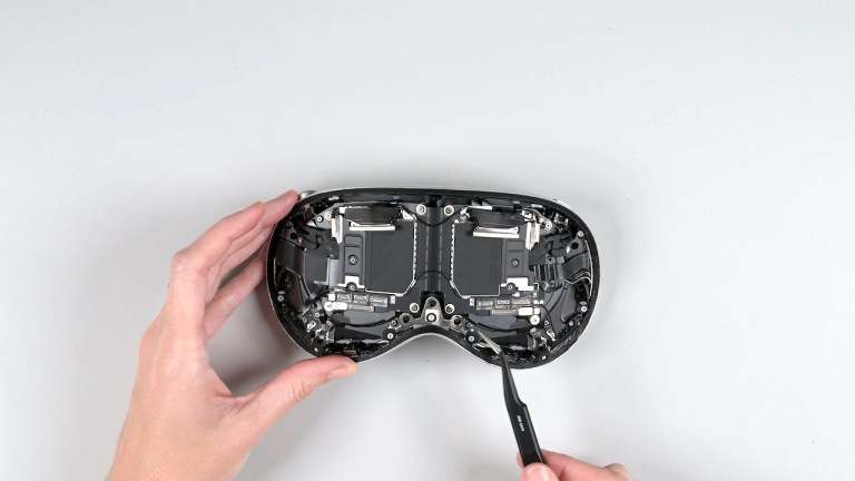 Apple Vision Pro Teardown