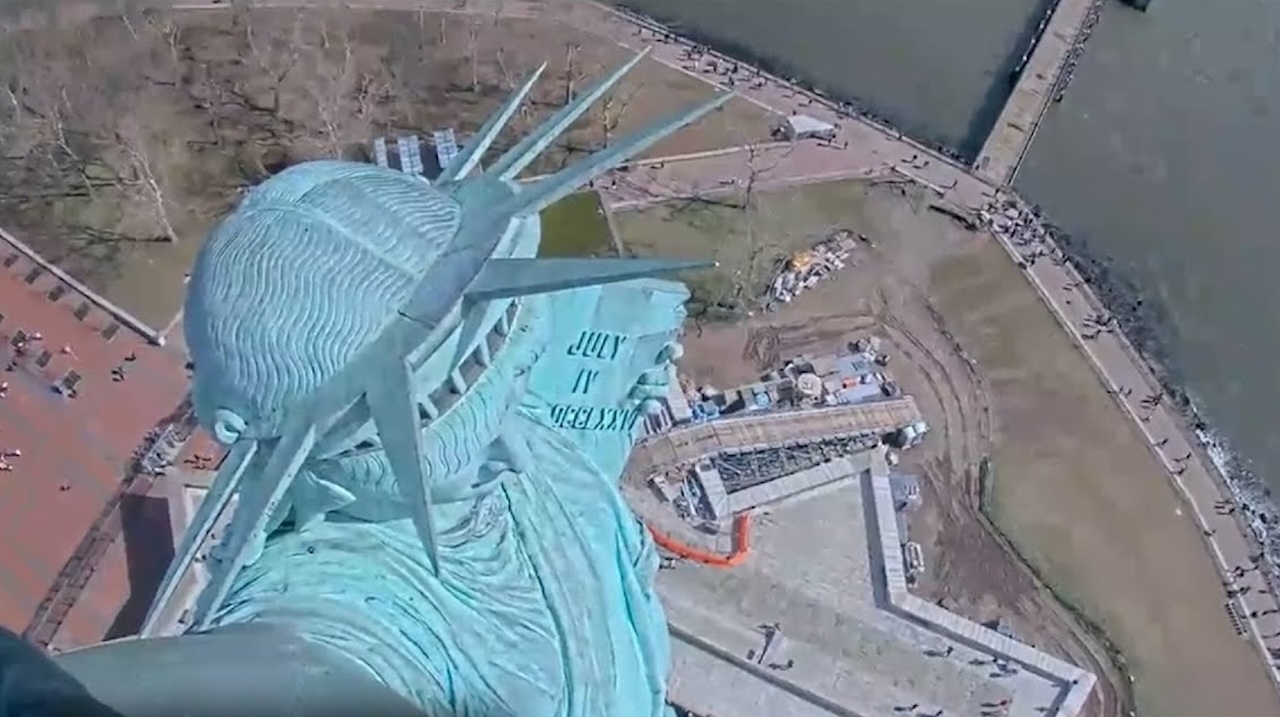Incredible Footage of the Statue of Liberty Shaking During the 4.8 Magnitude Earthquake in New York City