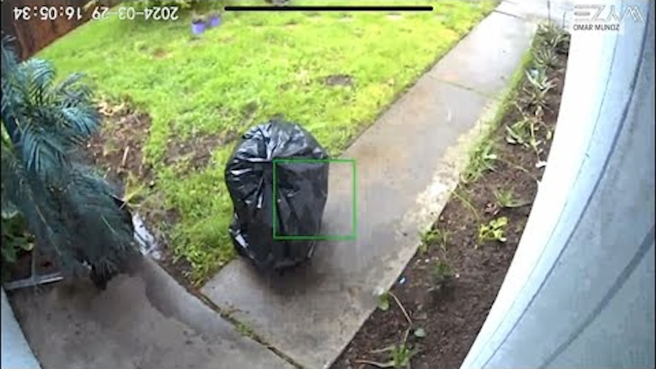Sneaky Porch Pirate Disguised As a Trash Bag Steals Homeowner’s Package in Sacramento