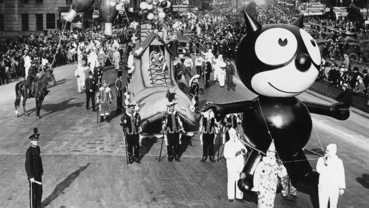 How Macy's Department Store Pioneered Retail Shopping in the United States