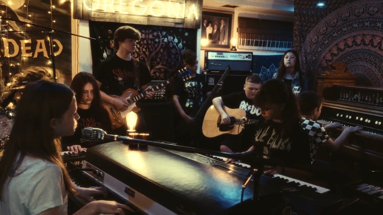 Kids Cover Mazzy Star