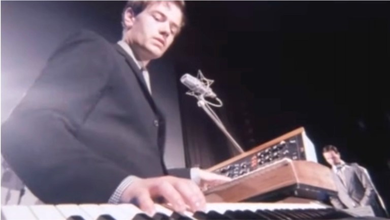Kraftwerk Autobahn BBC 1975