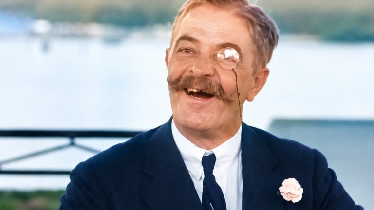 How to Wear a Monocle