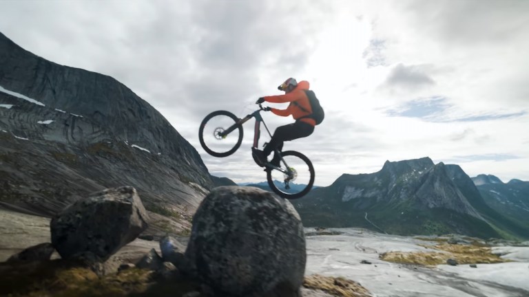 Danny MacAskill Endless Night eBike Norway
