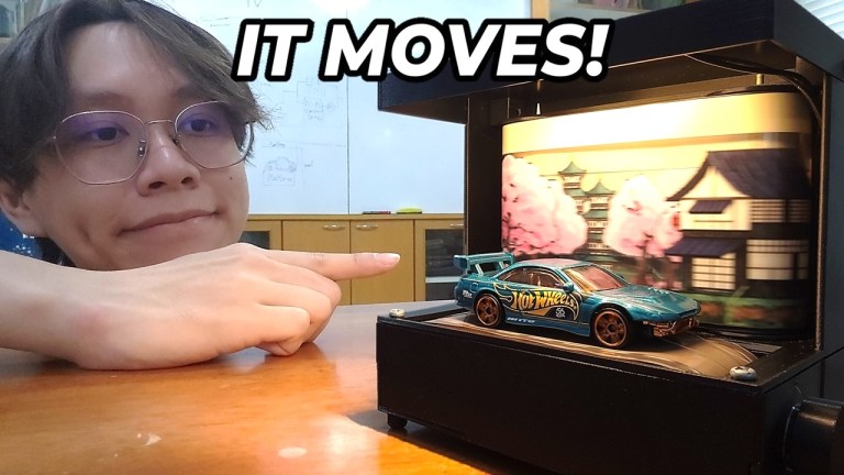 Moving Hot Wheels Diorama