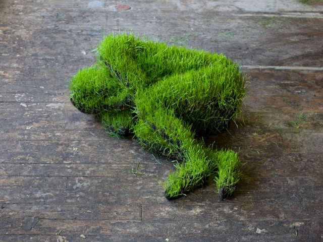 Lives of Grass, sculptures of humans made out of live grass