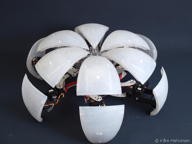 MorpHex transforming hexapod robot by Kare Halvorsen