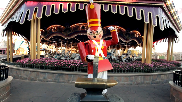 Disney Toy Soldier: Holidays - Mickey's Very Merry Christmas Party