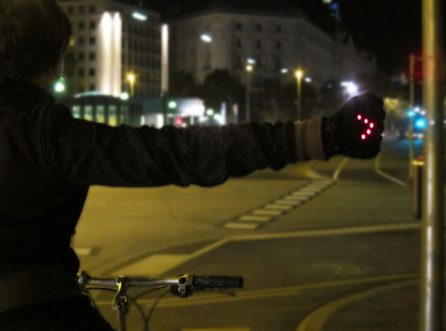 Night Biking Glove with LED turn signals by Irene Posch